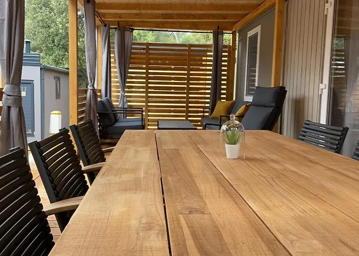 Mobile Bartol אתר קמפינג